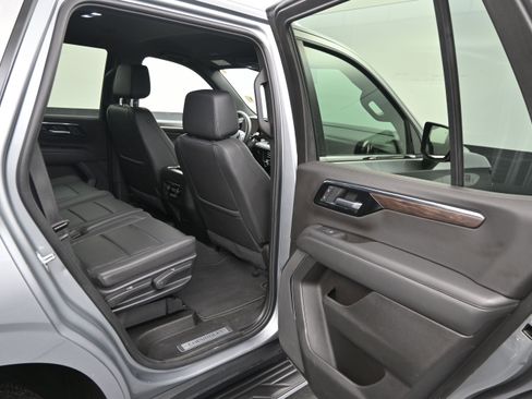 Used 2025 Chevrolet Tahoe LT AWD/4WD image 12