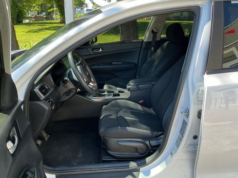 Used 2019 Kia Optima LX FWD image 9