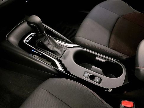 Used 2025 Toyota Corolla SE FWD image 16