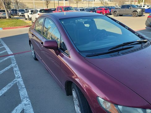 Used 2010 Honda Civic LX image 3
