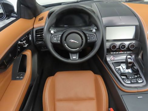 Used 2024 Jaguar F-TYPE R image 18