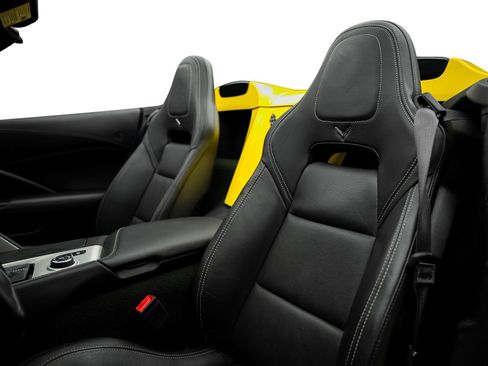 Used 2017 Chevrolet Corvette Stingray Convertible w/ 2LT Preferred Equipment Group RWD image 32