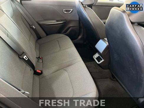 Used 2025 Kia K4 LXS image 19