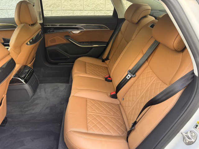 Used 2020 Audi S8 L AWD/4WD image 33