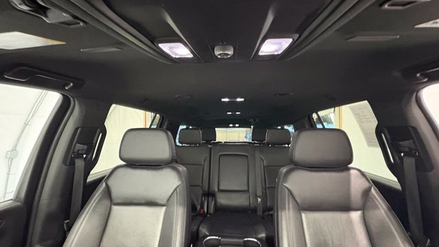 Used 2025 Chevrolet Suburban Z71 AWD/4WD image 36