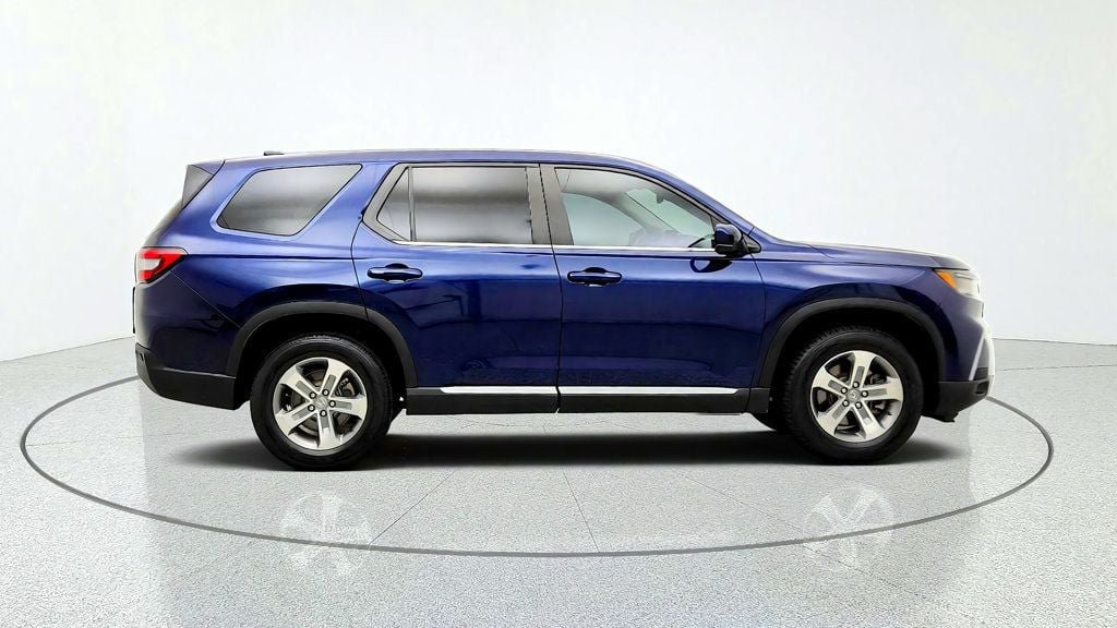 Used 2024 Honda Pilot EX-L image 4