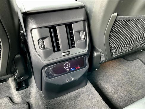 Used 2025 BMW X3 xDrive30i w/ Premium Package AWD/4WD image 10