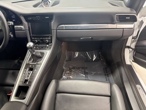 Certified 2014 Porsche 911 Carrera S RWD image 17