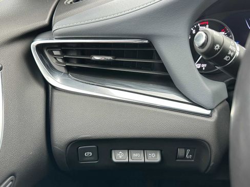 Used 2022 Buick Enclave Premium image 33