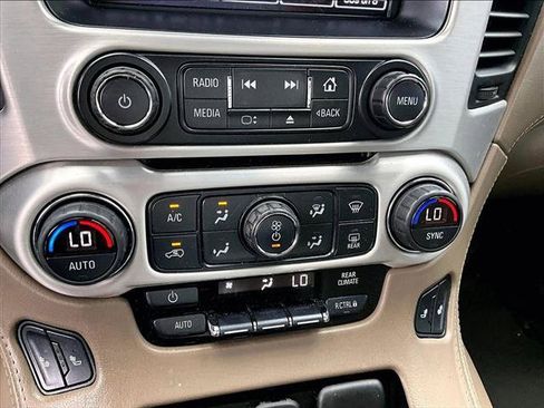 Used 2020 GMC Yukon SLT RWD image 24