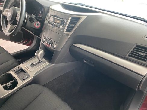 Used 2011 Subaru Legacy 2.5i Premium image 33
