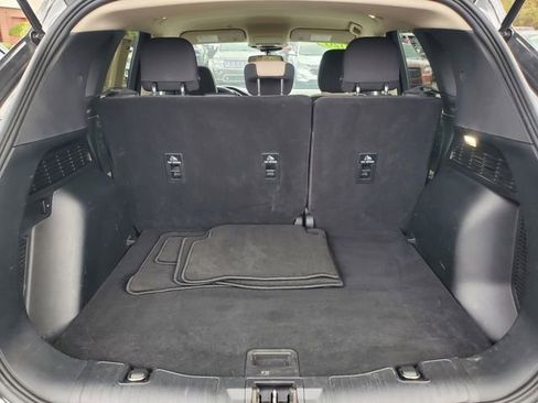 Used 2020 Ford Escape SE image 6