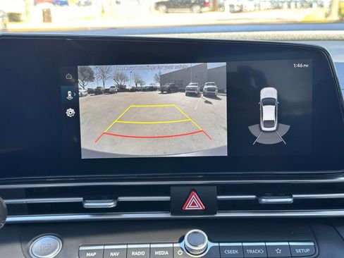 Used 2023 Hyundai Elantra Limited image 36