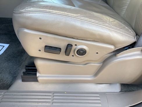 Used 2003 Chevrolet Avalanche 4x4 w/ Suspension Package, Off-Road image 28