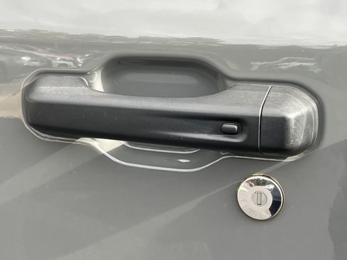 Used 2021 Jeep Wrangler Unlimited Rubicon image 32