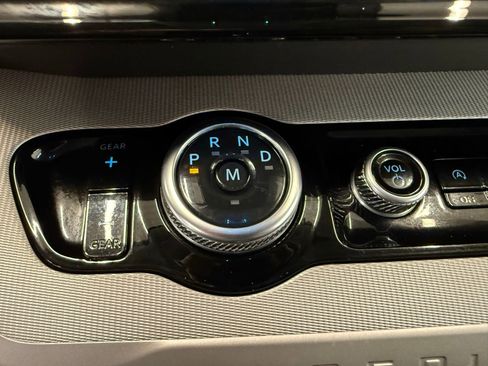 Used 2025 Ford Expedition Max Active AWD/4WD image 15