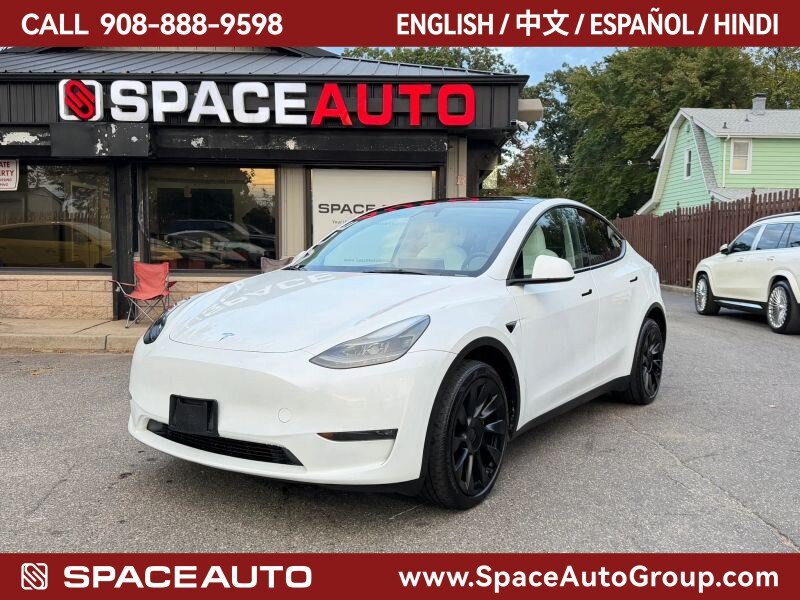 Used 2023 Tesla Model Y Long Range AWD/4WD image 1