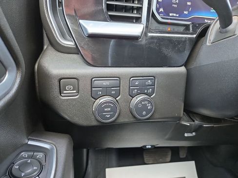 Used 2022 Chevrolet Silverado 1500 LT w/ Max Trailering Package AWD/4WD image 21