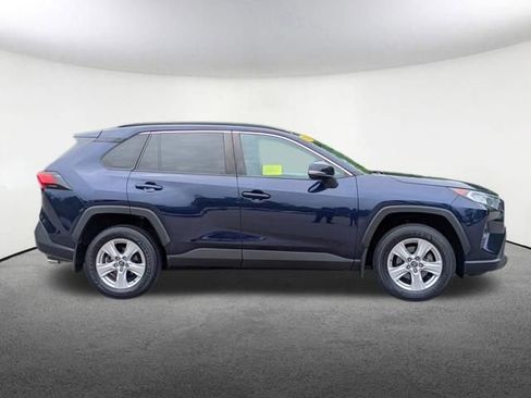 Used 2021 Toyota RAV4 XLE w/ Convenience Package AWD/4WD image 2