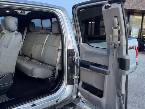 Used 2016 Ford F150 XLT w/ Equipment Group 302A Luxury image 15