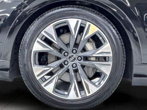 Certified 2026 Audi Q8 Premium Plus w/ Premium Plus Package AWD/4WD image 26