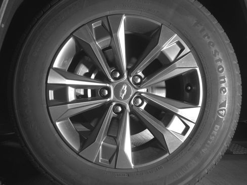 Used 2025 Chevrolet Equinox LT image 12