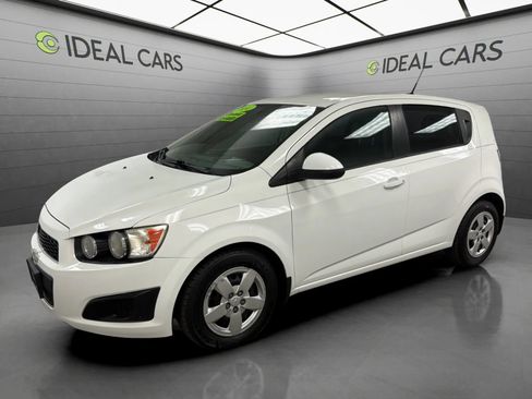 Used 2014 Chevrolet Sonic LS FWD image 1