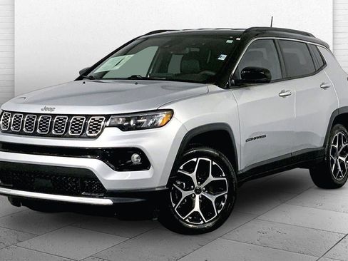 Used 2025 Jeep Compass Limited AWD/4WD image 12