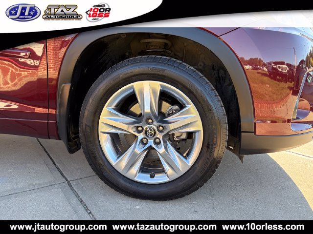 Used 2018 Toyota Highlander Limited w/ Protection Package #3 AWD/4WD image 9