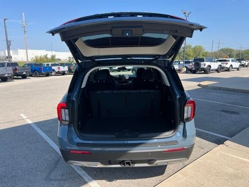 New 2025 Ford Explorer Active w/ Active Comfort Package image 5