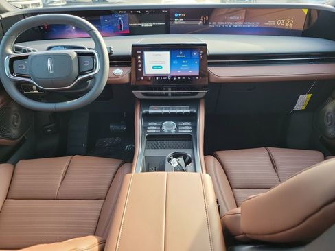 New 2026 Lincoln Nautilus Reserve image 11