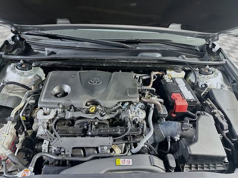Used 2024 Toyota Camry SE image 33