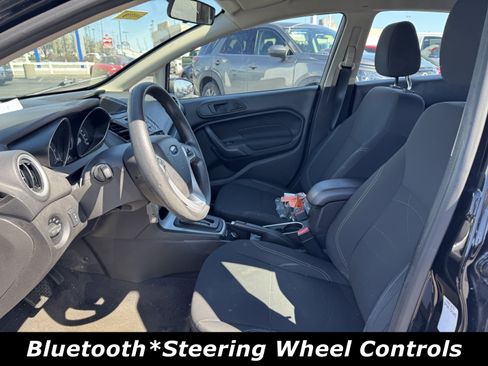 Used 2019 Ford Fiesta SE image 3