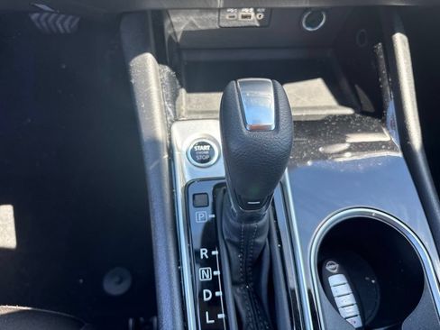 Used 2024 Nissan Altima 2.5 SV AWD/4WD image 12