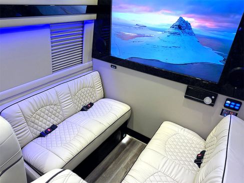 Used 2020 Mercedes-Benz Sprinter 3500 image 37