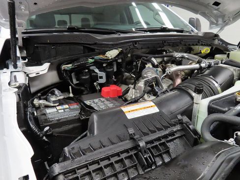 Used 2025 Ford F350 XLT image 21