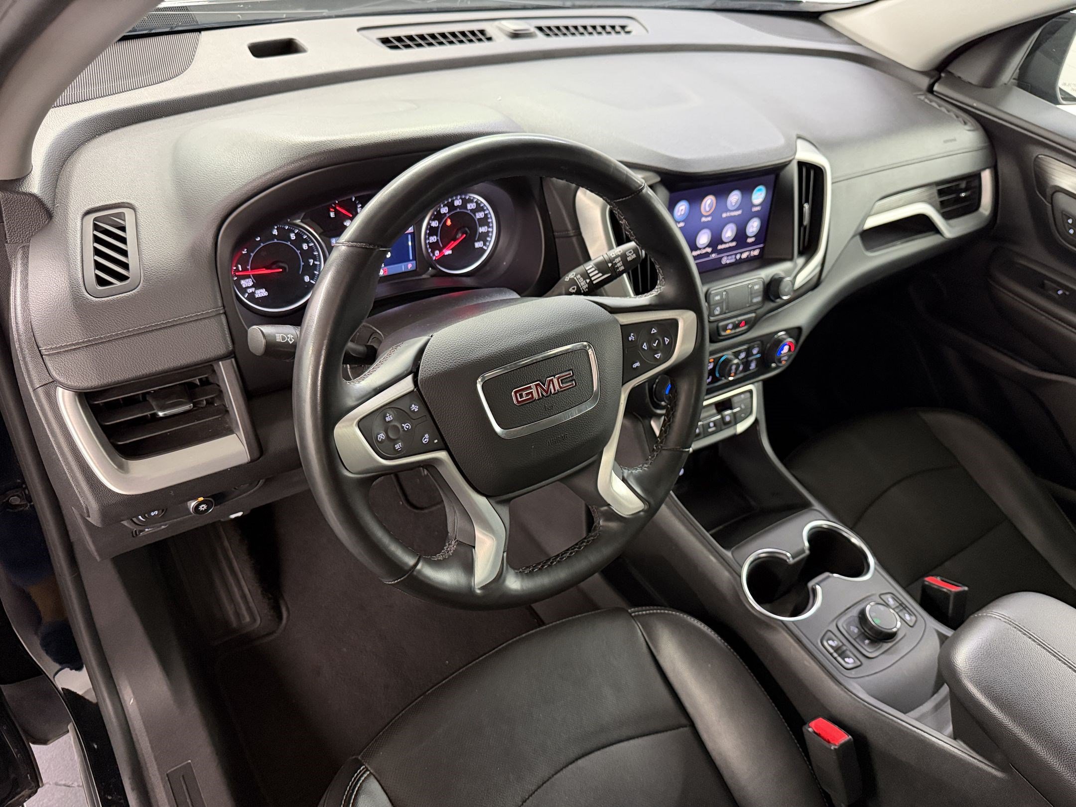 Used 2024 GMC Terrain SLT AWD/4WD image 4