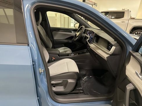 New 2026 Volkswagen Tiguan SE R-Line AWD/4WD image 37