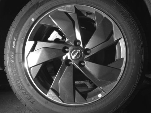 Used 2025 Nissan Rogue SV image 15