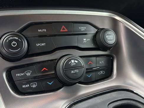 Used 2020 Dodge Challenger SXT image 24