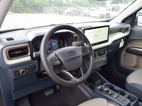 New 2025 Ford Maverick Lariat image 17