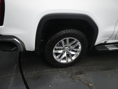 Used 2019 GMC Sierra 1500 SLT AWD/4WD image 9