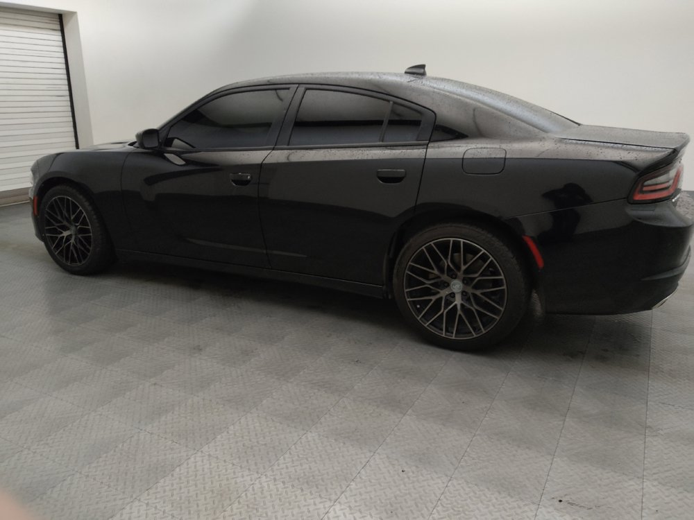 Used 2023 Dodge Charger SXT RWD image 3