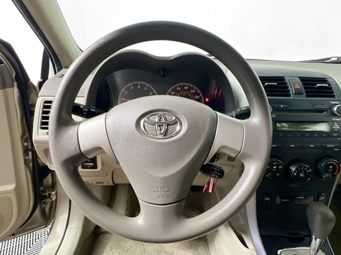Used 2010 Toyota Corolla LE FWD image 17