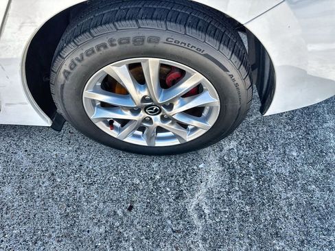 Used 2016 MAZDA MAZDA3 i Sport w/ Preferred Equipment Package FWD image 12
