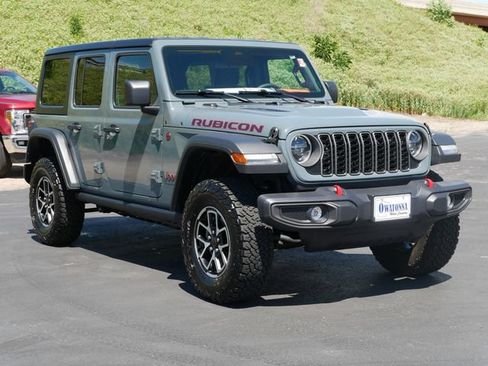 Used 2026 Jeep Wrangler Unlimited Rubicon AWD/4WD image 4