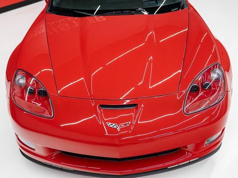 Used 2007 Chevrolet Corvette Z06 w/ Preferred Equipment Group RWD image 4