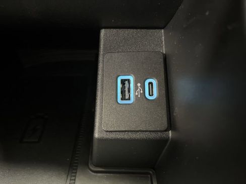 Used 2022 Ford Edge SEL w/ Convenience Package image 26