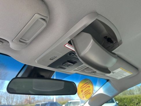 Used 2020 Toyota Camry SE image 28