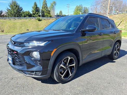Used 2022 Chevrolet TrailBlazer RS w/ Sun and Liftgate Package image 7